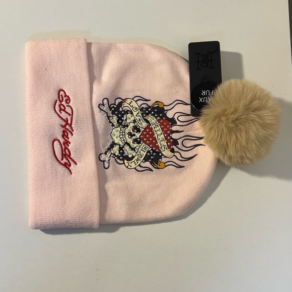 Ed Hardy Skulls bones and hearts pink knit fluffy pom pom beanie hat - Picture 2 of 6